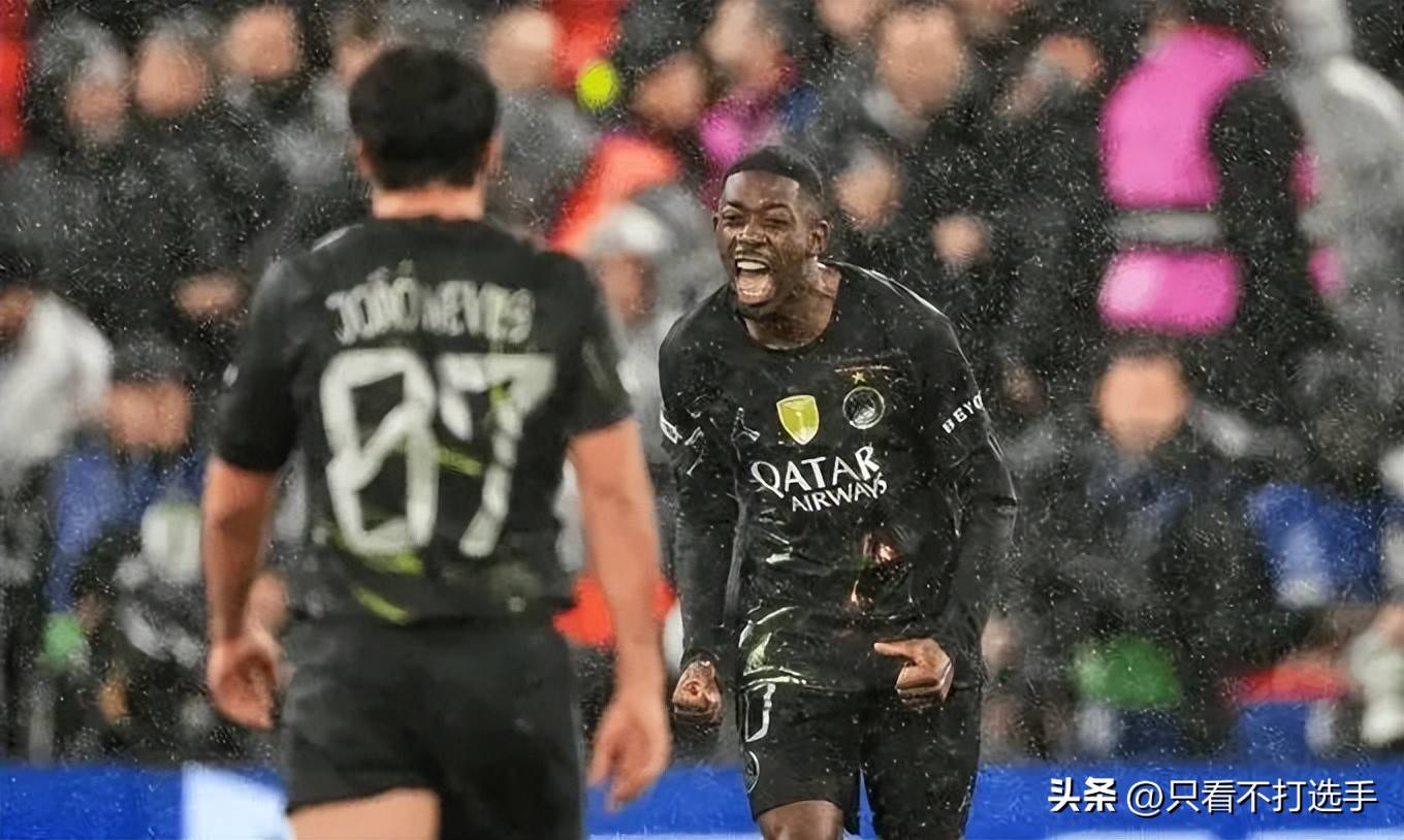 巴黎双杀淘汰巴萨!天才少年刷爆纪录,老将红牌染红终场